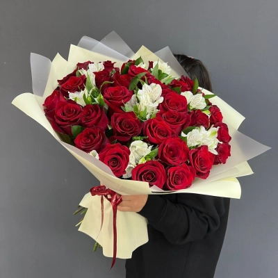 Букет «Танец любви» – гармония страсти и нежности в каждом лепестке Еманжелинск Челябинская область