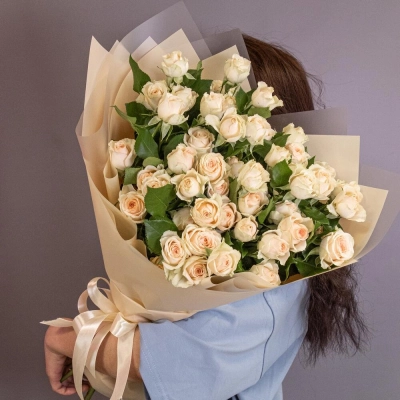 Букет «Персик» – пышные кустовые розы нежно-персикового оттенка Еманжелинск Челябинская область