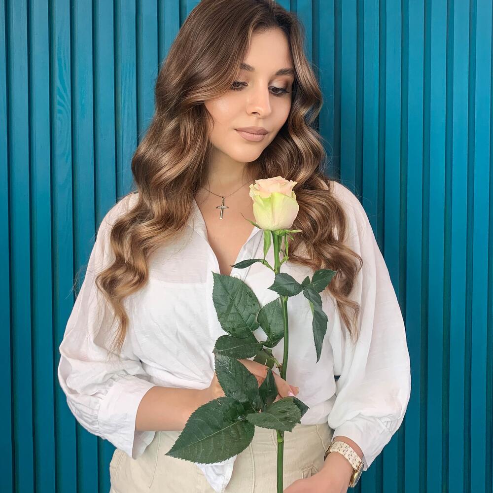 Комплимент из розовой эквадорской розы – минимализм роскоши Еманжелинск Челябинская область