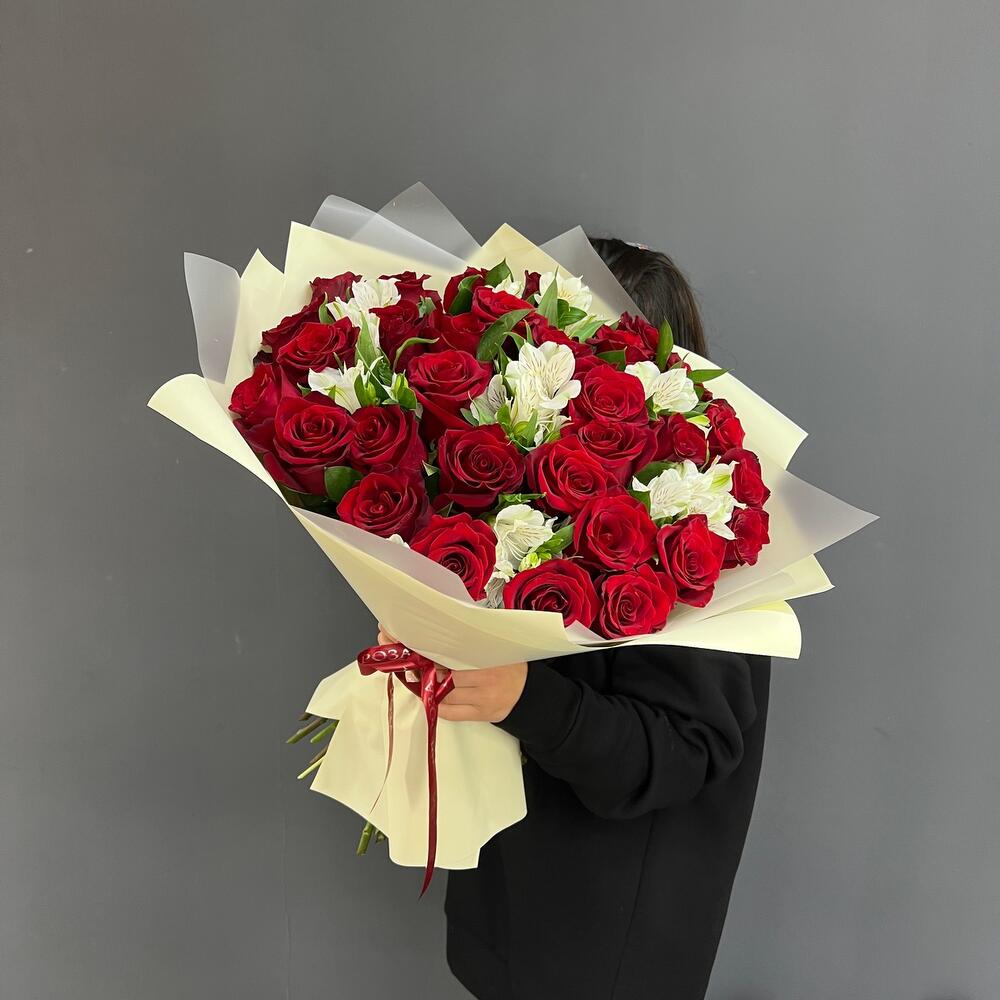 Букет «Танец любви» – гармония страсти и нежности в каждом лепестке Еманжелинск Челябинская область