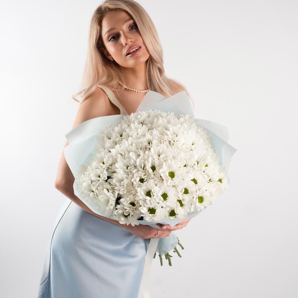 Букет «Ромашковое чудо» – летнее настроение в белых хризантемах Еманжелинск Челябинская область