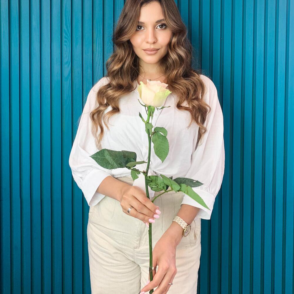 Комплимент из розовой эквадорской розы – минимализм роскоши Еманжелинск Челябинская область