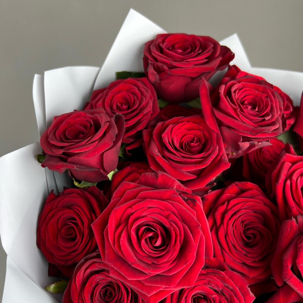 «Королевский бархат» – 25 роскошных красных роз из Эквадора  Еманжелинск Челябинская область
