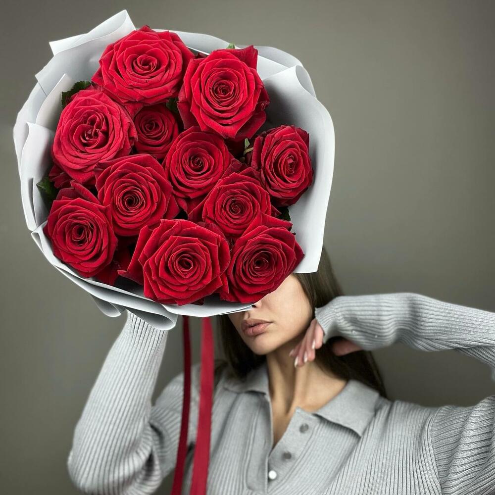 Букет «Красный бархат» – роскошь эквадорских роз Еманжелинск Челябинская область