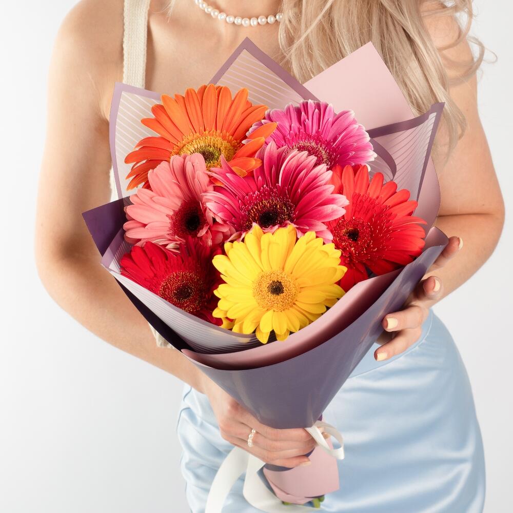 Солнечный букет из 7 свежих гербер – радость в подарок Еманжелинск Челябинская область